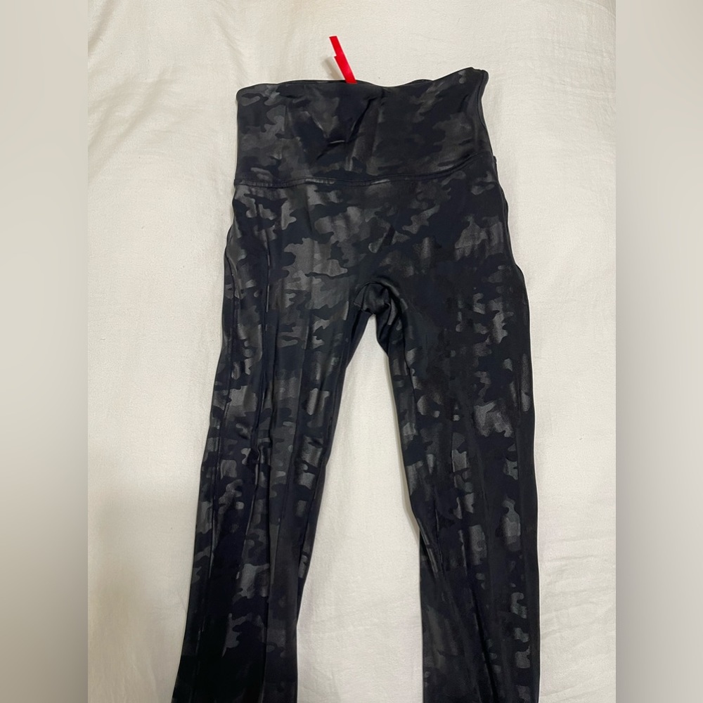 Camo Spanx leggings